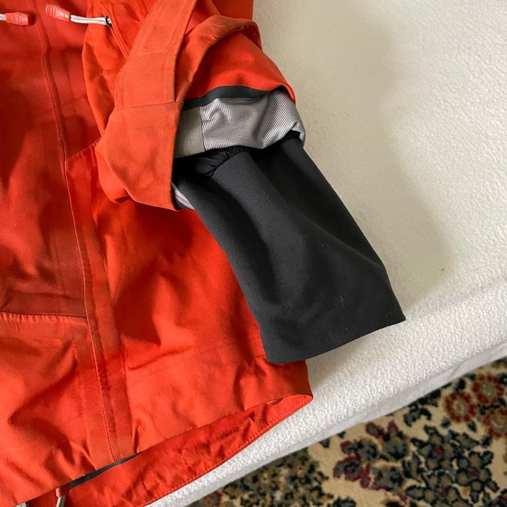 Mountain Hardware Technical Hardshell. - image 5